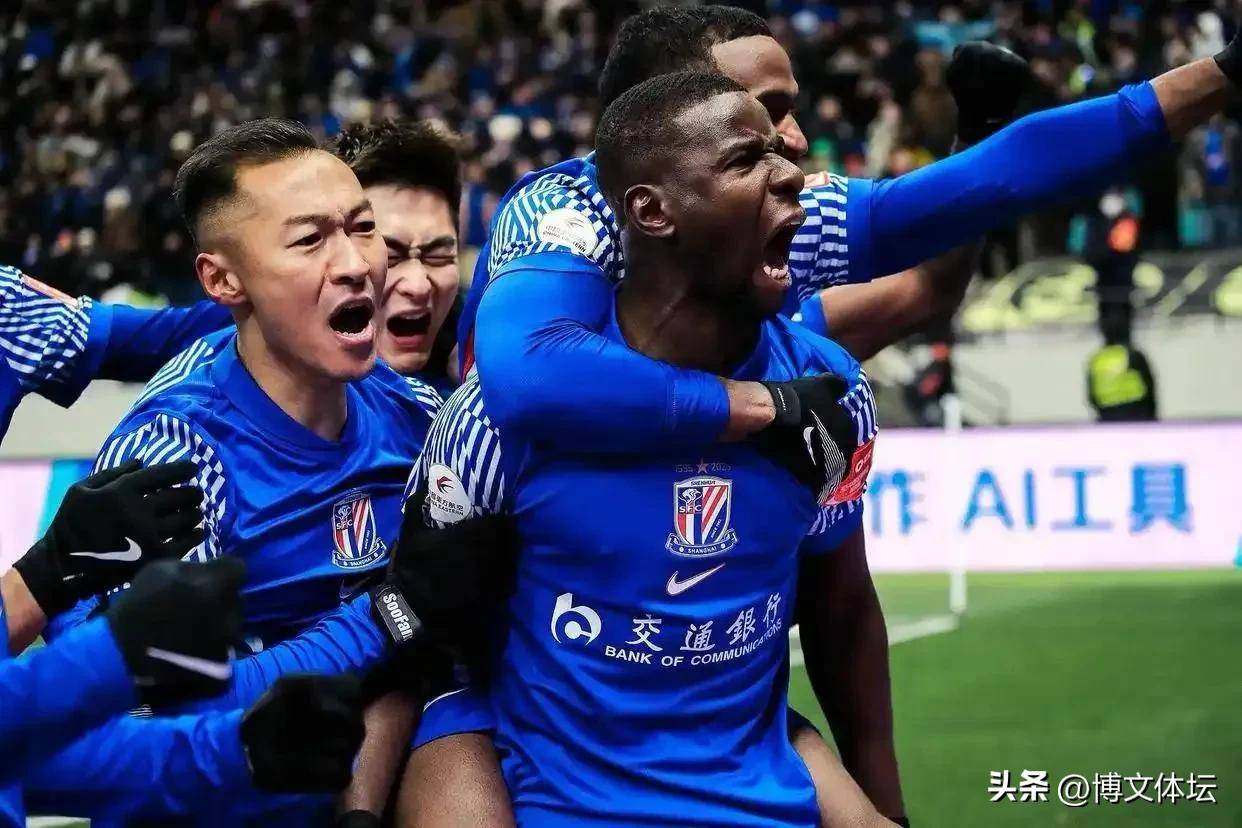 九游娱乐官网-上海申花赛后刷新队史纪录，志在德甲名次提升，媒体盛赞，更衣室氛围转暖的简单介绍