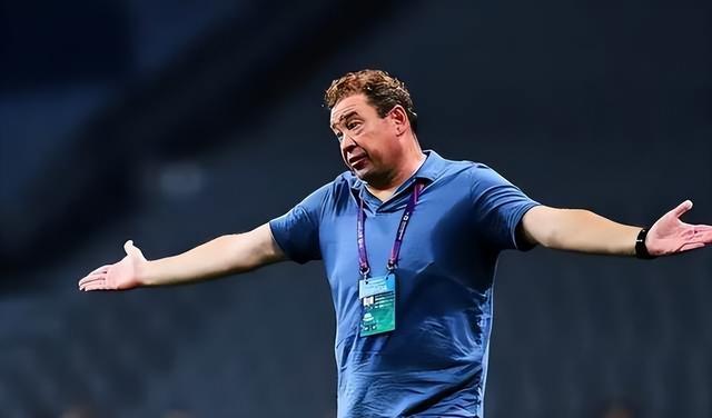 上海申花赛后刷新队史纪录，志在德甲名次提升，媒体盛赞，更衣室氛围转暖的简单介绍